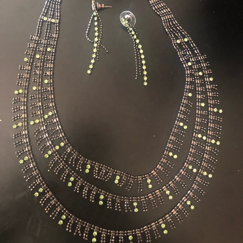 necklace and earrings set
